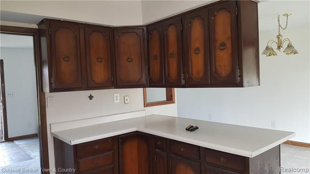 7316 Runyan Lake Road Fenton, MI 48430 - Photo 11 of 41 Gallery Image 11