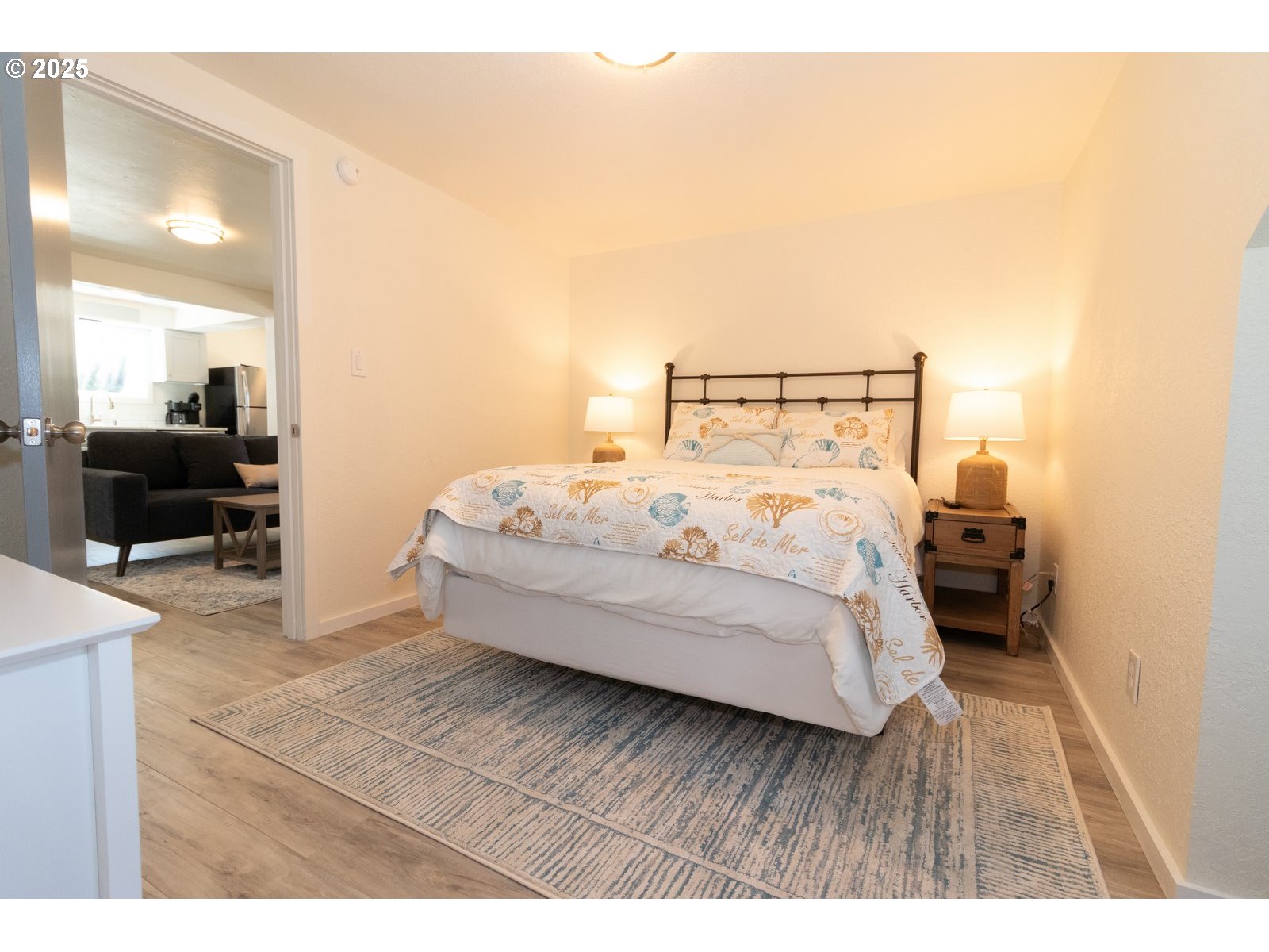 4589 Meares Street Florence, OR 97439 - Photo 30 of 35 a en suite bathroom with a sink and a mirror