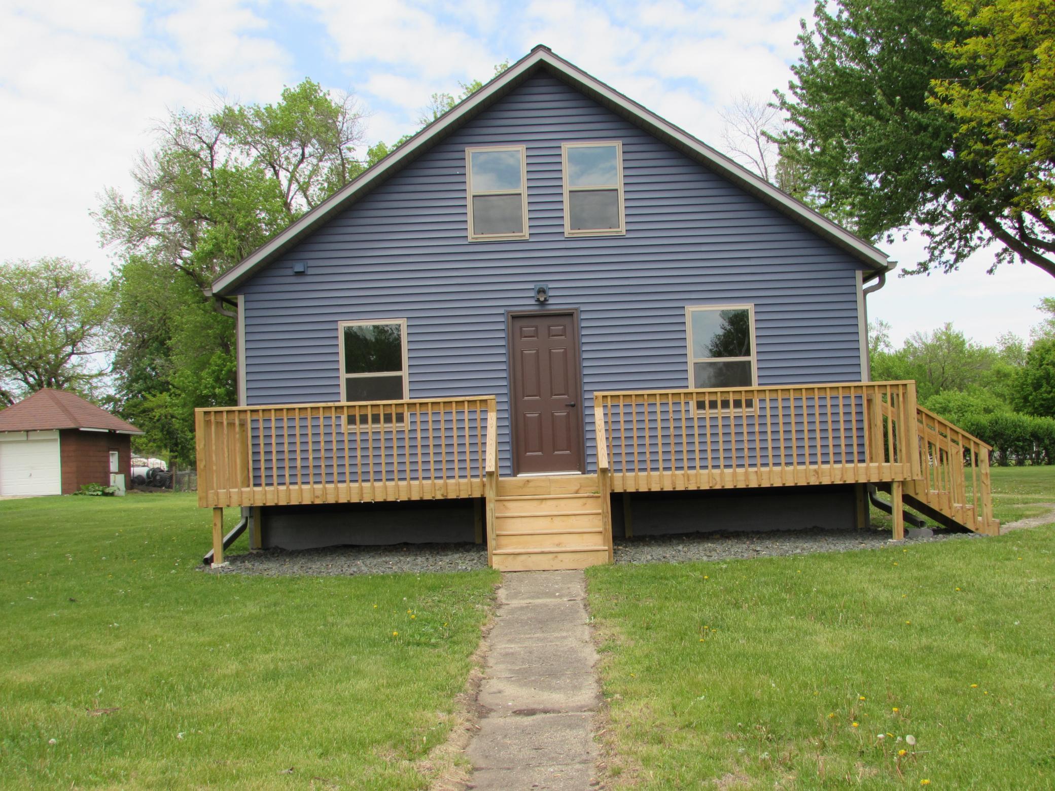 402 West Main Street Ceylon, MN 56121 - Photo 1 of 13