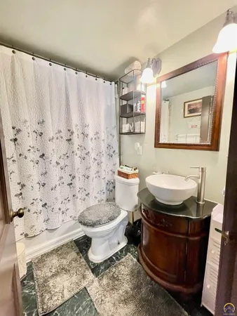 $199,500 | 525 Northeast Freeman Avenue, Topeka, KS 66616