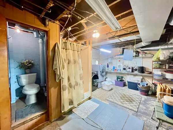 $199,500 | 525 Northeast Freeman Avenue, Topeka, KS 66616