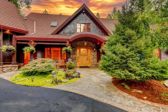 a outdoor living space with furniture and garden view