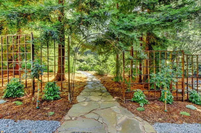 $3,999,999 | 13027 Robin Road, Nevada City, CA 95959