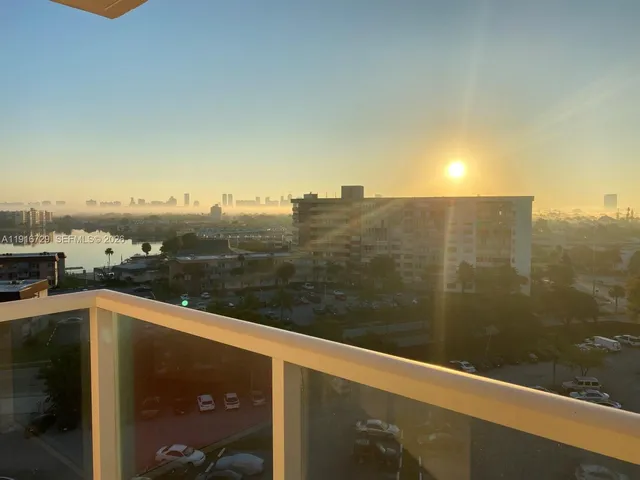 $2,125 | 1351 Northeast Miami Gardens Drive, Unit 915E, Miami, FL 33179