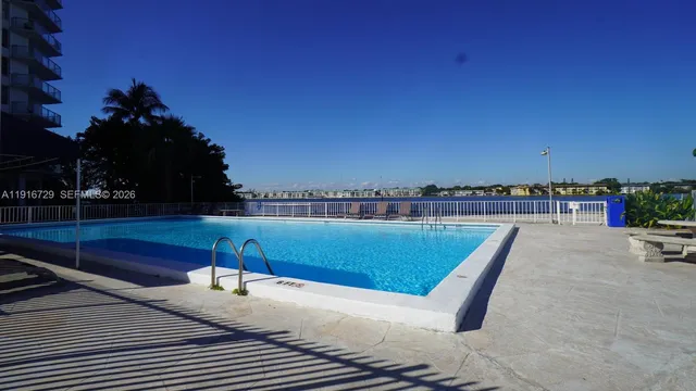 $2,125 | 1351 Northeast Miami Gardens Drive, Unit 915E, Miami, FL 33179