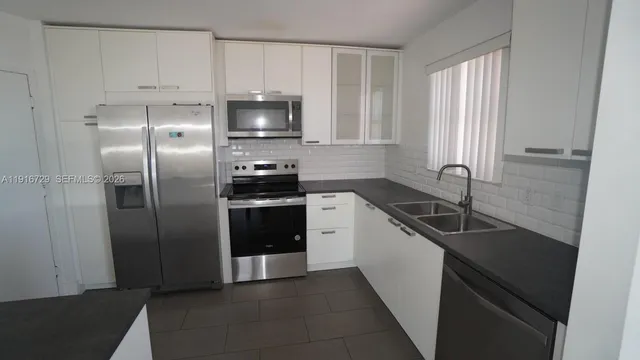 $2,125 | 1351 Northeast Miami Gardens Drive, Unit 915E, Miami, FL 33179
