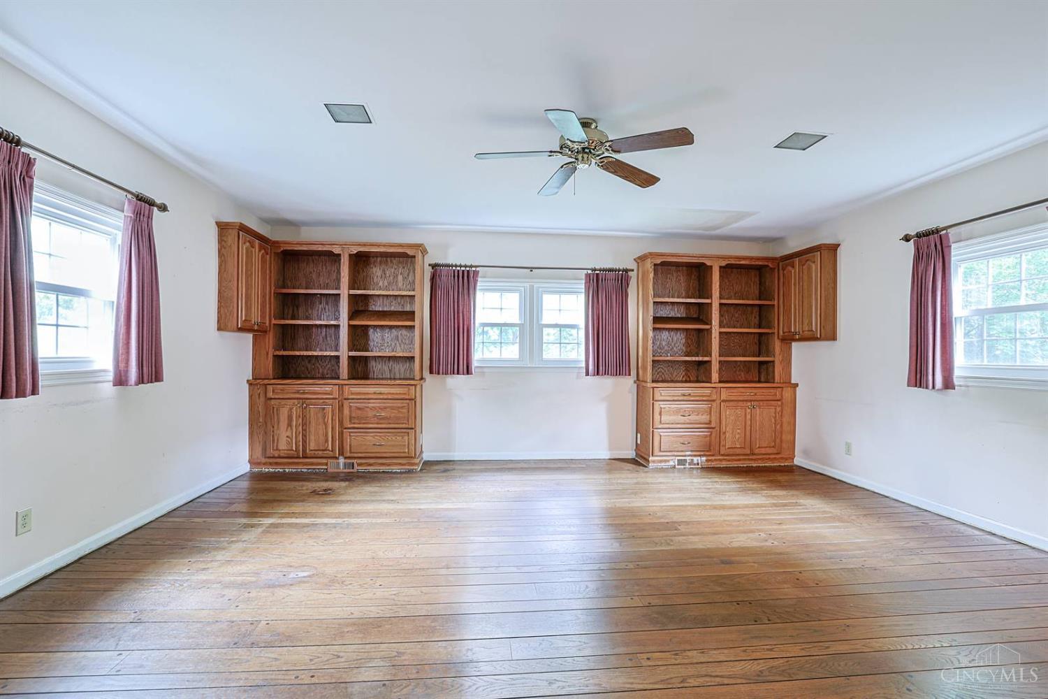 42 Fleming Road Wyoming, OH 45215 - Photo 12 of 53