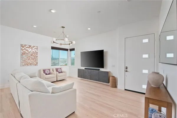 $1,030,000 | 27533 North Golden Currant Place, Valencia, CA 91381