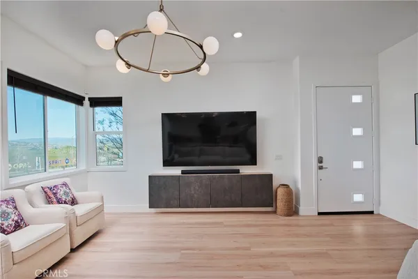 $1,030,000 | 27533 North Golden Currant Place, Valencia, CA 91381