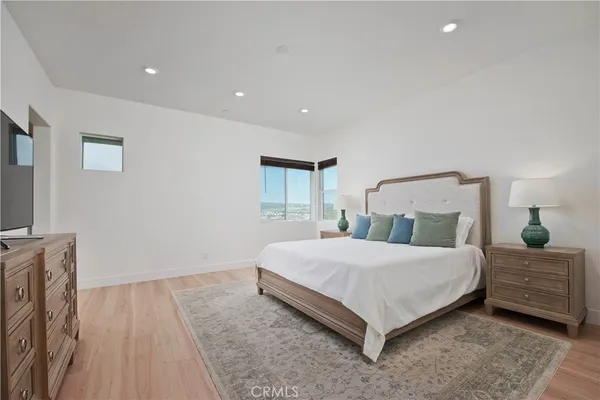 $1,030,000 | 27533 North Golden Currant Place, Valencia, CA 91381