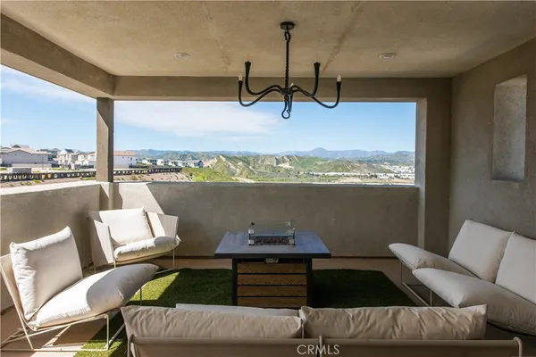 $1,030,000 | 27533 North Golden Currant Place, Valencia, CA 91381