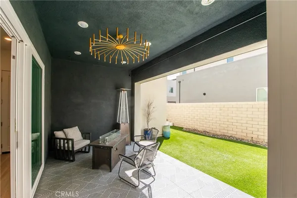 $1,030,000 | 27533 North Golden Currant Place, Valencia, CA 91381