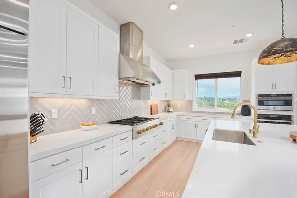 $1,030,000 | 27533 North Golden Currant Place, Valencia, CA 91381
