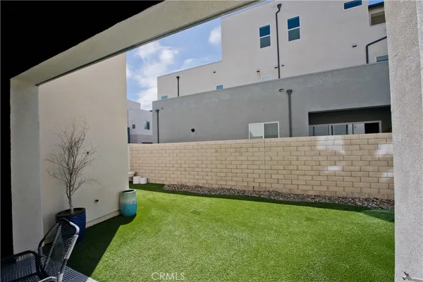 $1,030,000 | 27533 North Golden Currant Place, Valencia, CA 91381