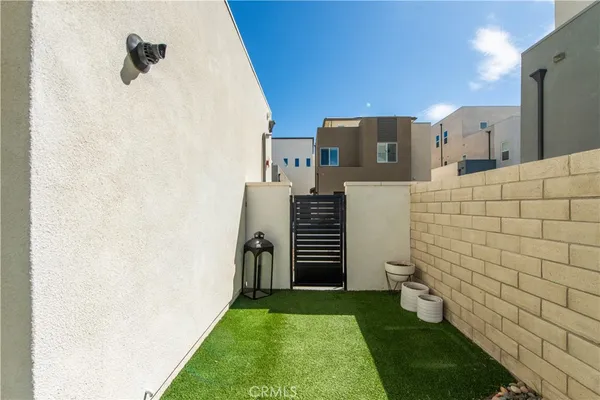 $1,030,000 | 27533 North Golden Currant Place, Valencia, CA 91381