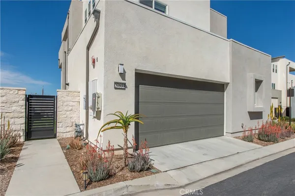 $1,030,000 | 27533 North Golden Currant Place, Valencia, CA 91381