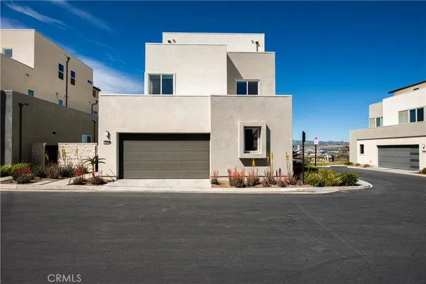 $1,030,000 | 27533 North Golden Currant Place, Valencia, CA 91381