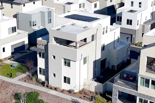 $1,030,000 | 27533 North Golden Currant Place, Valencia, CA 91381