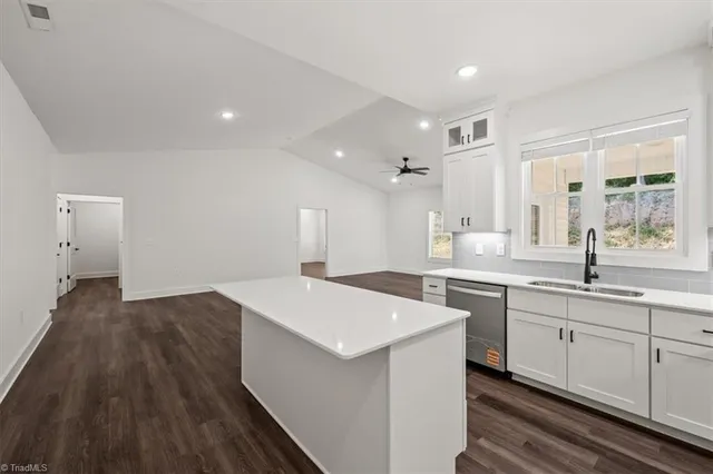 $299,900 | 140 Old Heritage Road, Randleman, NC 27317