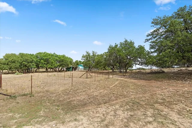 $749,500 | 300 Logans Way, Blanco, TX 78606