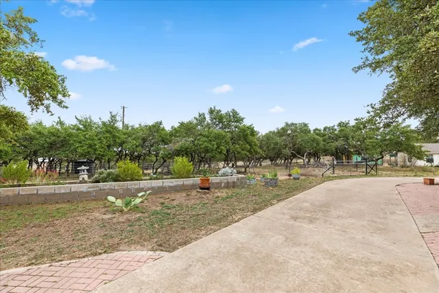 $749,500 | 300 Logans Way, Blanco, TX 78606