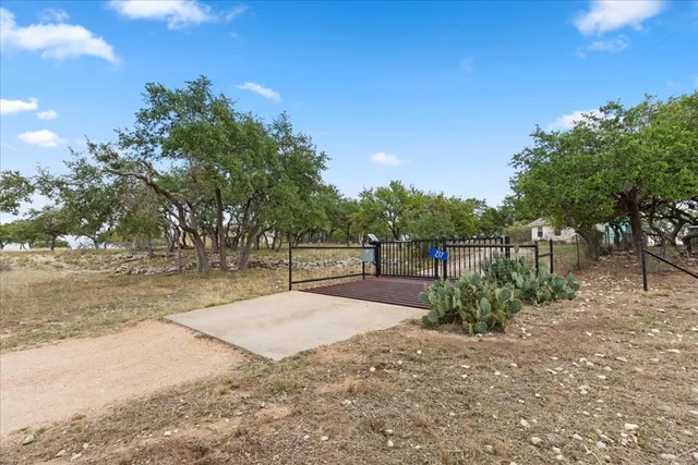 $749,500 | 300 Logans Way, Blanco, TX 78606
