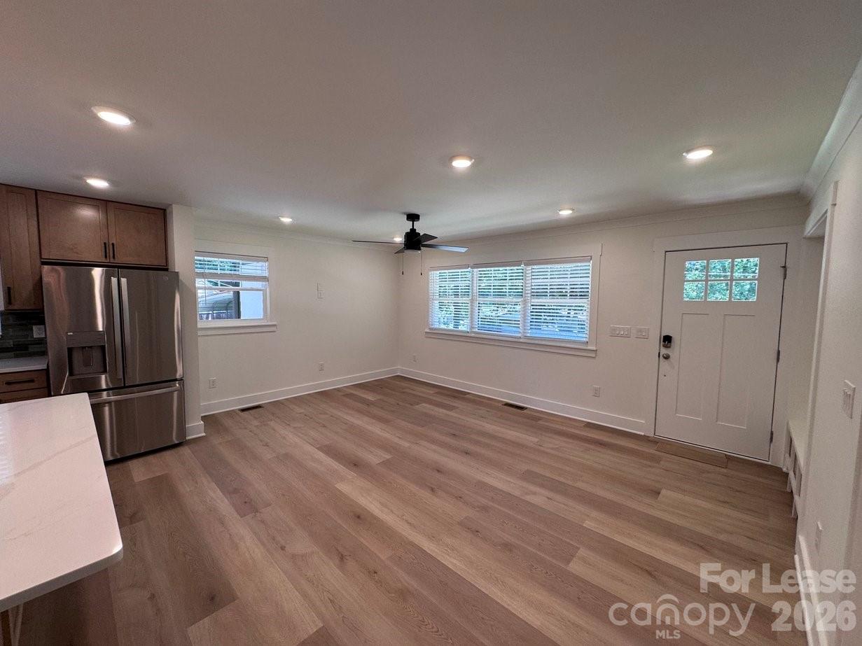 549 Manhasset Road Charlotte, NC 28209 - Photo 8 of 35