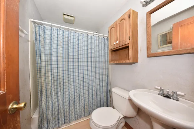 $165,000 | 4720 West Montrose Avenue, Milwaukee, WI 53219