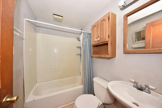 $165,000 | 4720 West Montrose Avenue, Milwaukee, WI 53219