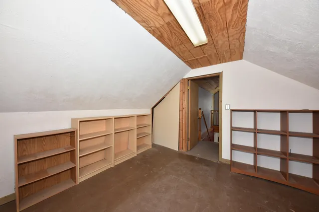 $165,000 | 4720 West Montrose Avenue, Milwaukee, WI 53219