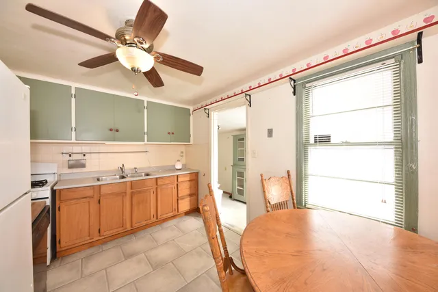 $165,000 | 4720 West Montrose Avenue, Milwaukee, WI 53219