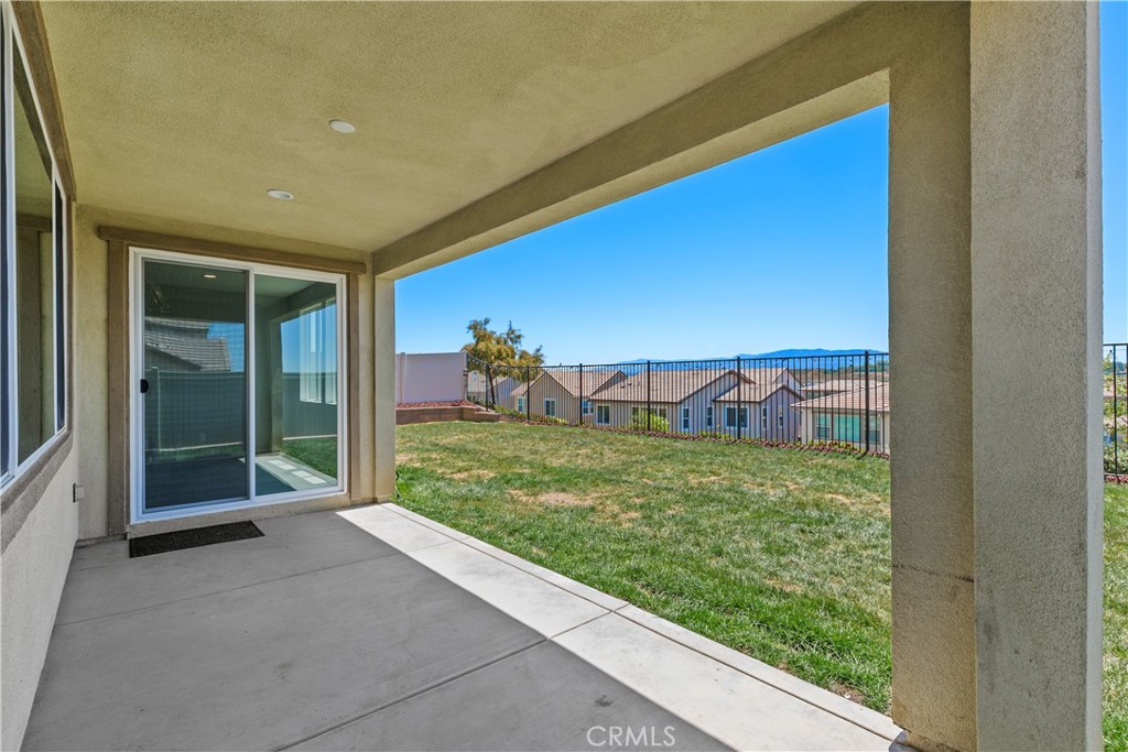 32063 Dayspring Way Temecula, CA 92591 - Photo 36 of 65 California room prewired for fan and TV