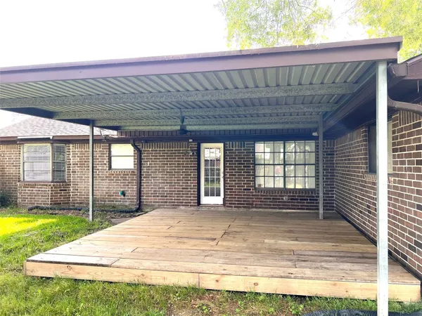 $1,735 | 639 North Starboard Street, Crosby, TX 77532