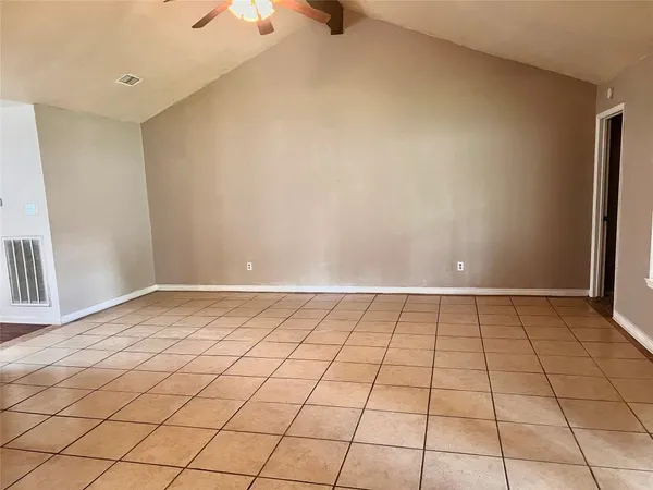 $1,735 | 639 North Starboard Street, Crosby, TX 77532