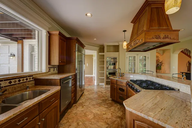 $1,650,000 | 10135 Cherrywood Lane, Munster, IN 46321