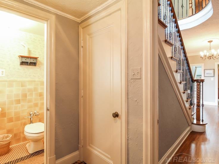 1216 Devonshire Road Grosse Pointe Park, MI 48230 - Photo 6 of 61