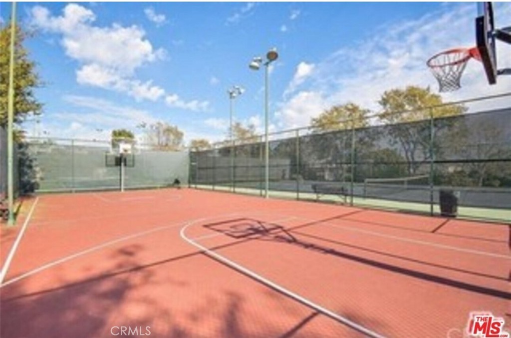 7742 Redlands Street, Unit H3025 Playa del Rey, CA 90293 - Photo 13 of 14 a tennis court view