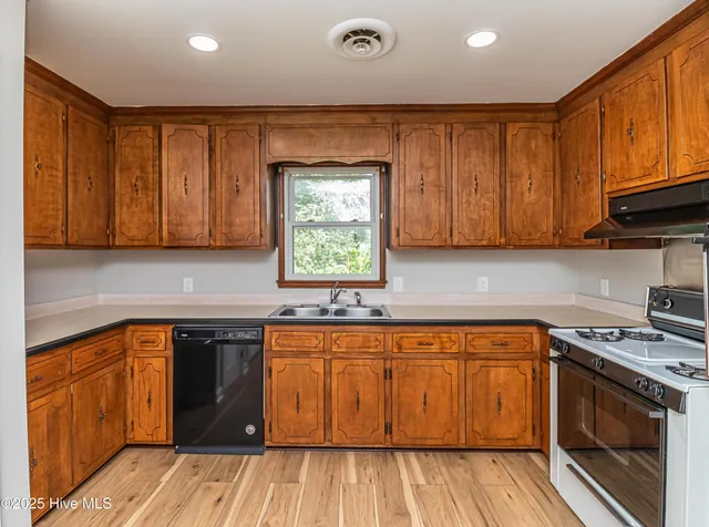 $214,999 | 105 Allison Drive, Dudley, NC 28333