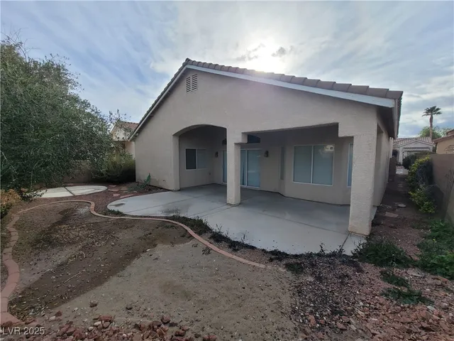 $2,100 | 8240 Aurora Peak Avenue, Las Vegas, NV 89131