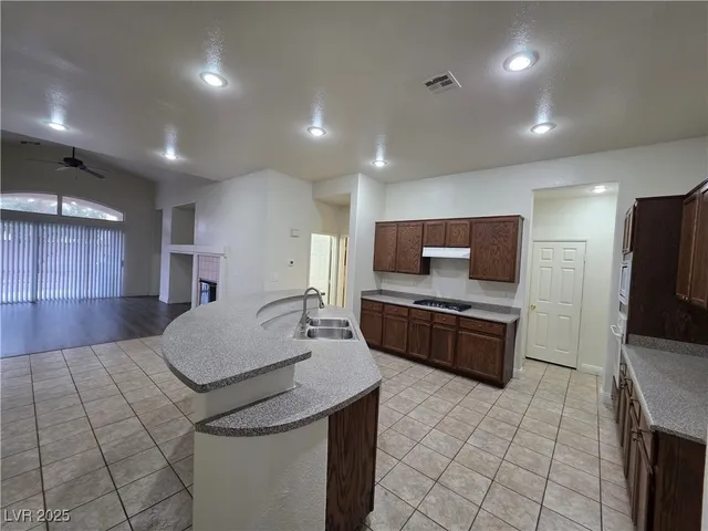 $1,900 | 8240 Aurora Peak Avenue, Las Vegas, NV 89131