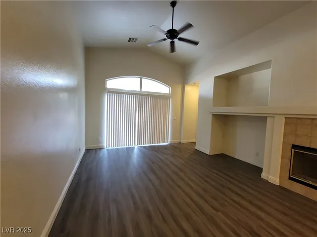$2,100 | 8240 Aurora Peak Avenue, Las Vegas, NV 89131