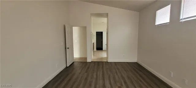 $2,100 | 8240 Aurora Peak Avenue, Las Vegas, NV 89131