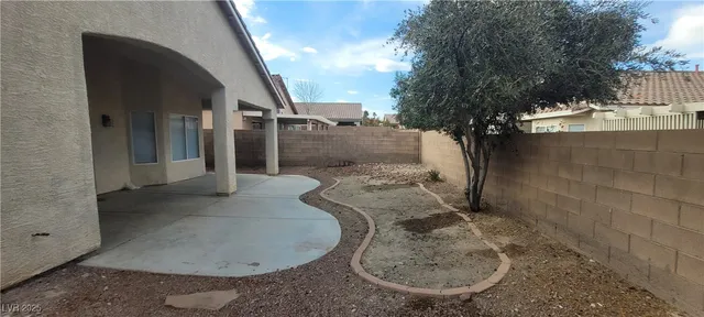$2,100 | 8240 Aurora Peak Avenue, Las Vegas, NV 89131
