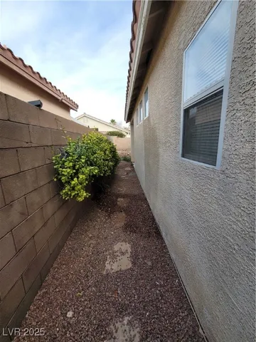 $2,100 | 8240 Aurora Peak Avenue, Las Vegas, NV 89131