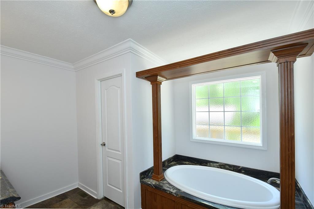 9795 Ellis Road Clemmons, NC 27012 - Photo 10 of 29