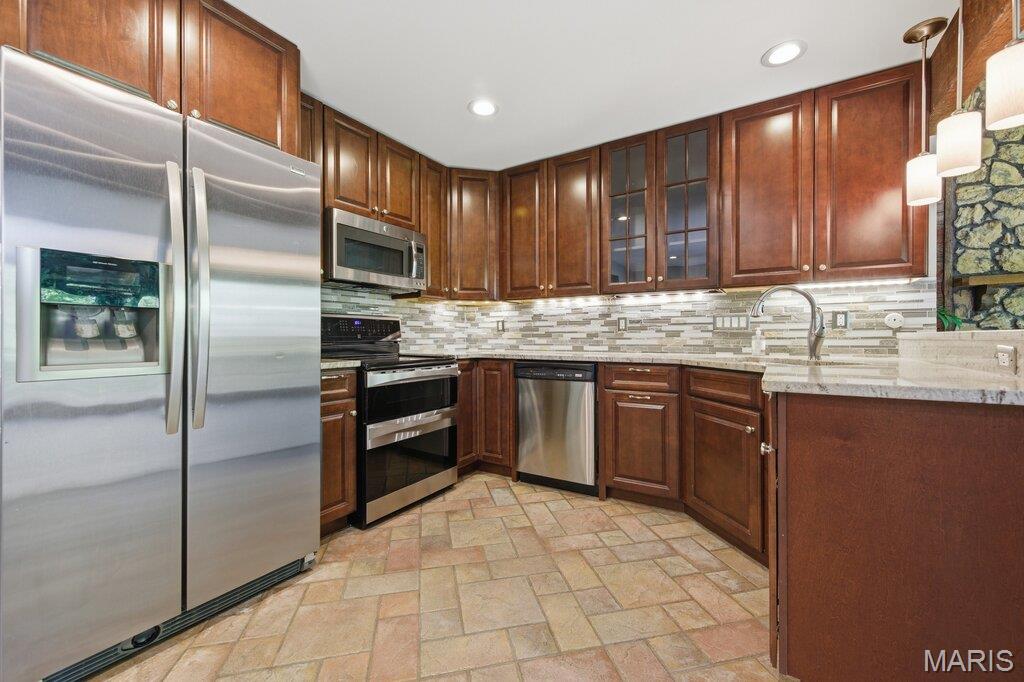 6355 Franks Road Byrnes Mill, MO 63051 - Photo 18 of 57