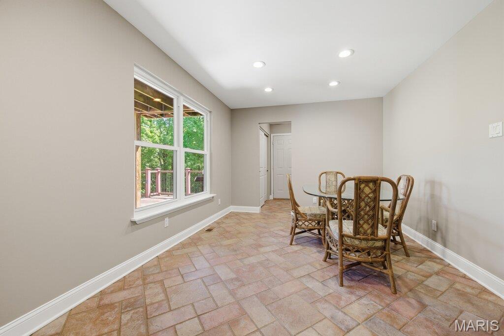 6355 Franks Road Byrnes Mill, MO 63051 - Photo 20 of 57