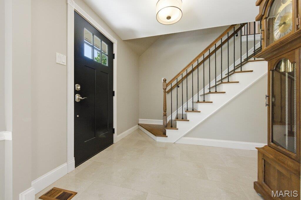 6355 Franks Road Byrnes Mill, MO 63051 - Photo 3 of 57