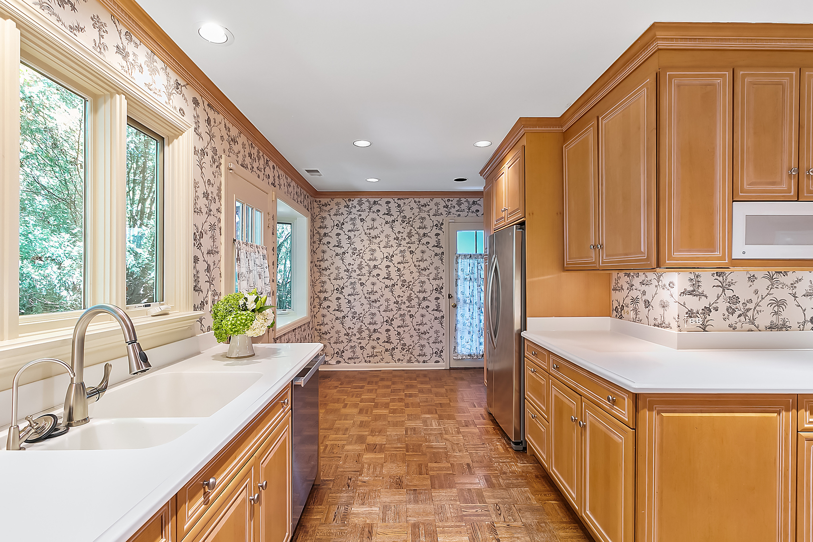 429 Warwick Road Kenilworth, IL 60043 - Photo 11 of 33