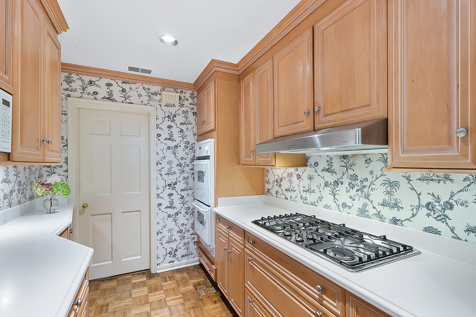 429 Warwick Road Kenilworth, IL 60043 - Photo 14 of 33